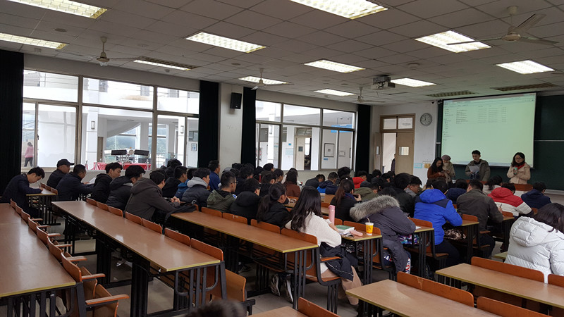 2018-2-26-新学期课堂一派生机盎然-yl23411永利集团官网开学查课纪实_副本.jpg